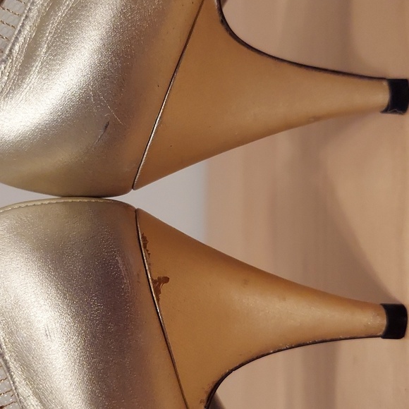 Stuart Weitzman Soft Gold Mesh and Rhinestone Detailed Pumps Size 5.5 - Picture 8 of 16